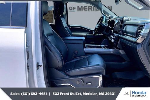 Star White Metallic Tri-Coat 2024 Ford F-250 Lariat