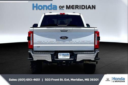 Star White Metallic Tri-Coat 2024 Ford F-250 Lariat