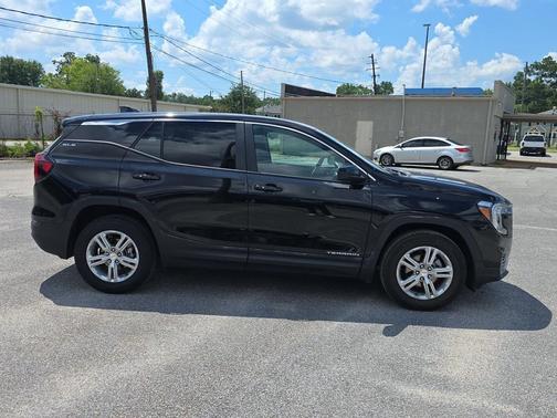 Ebony Twilight Metallic 2024 GMC Terrain SLE