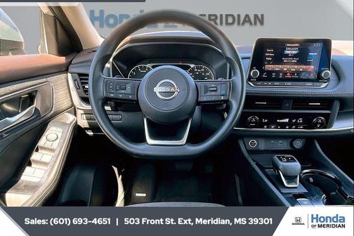Brilliant Silver Metallic 2023 Nissan Rogue SV