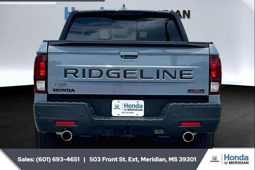 Sonic Gray Pearl 2025 Honda Ridgeline TrailSport