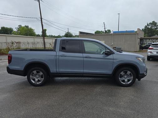 Sonic Gray Pearl 2025 Honda Ridgeline TrailSport