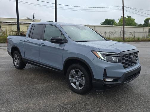 Sonic Gray Pearl 2025 Honda Ridgeline TrailSport