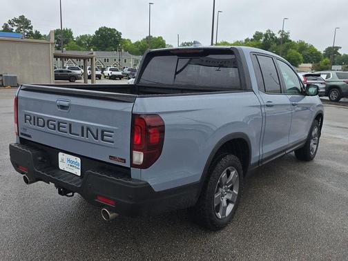 Sonic Gray Pearl 2025 Honda Ridgeline TrailSport