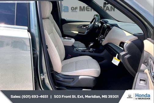 Silver Sage Metallic 2023 Chevrolet Traverse LT Cloth