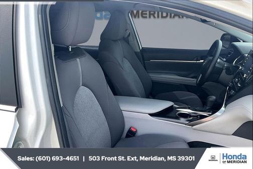 Ice Cap 2024 Toyota Camry LE