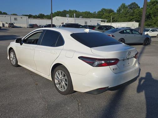 Ice Cap 2024 Toyota Camry LE