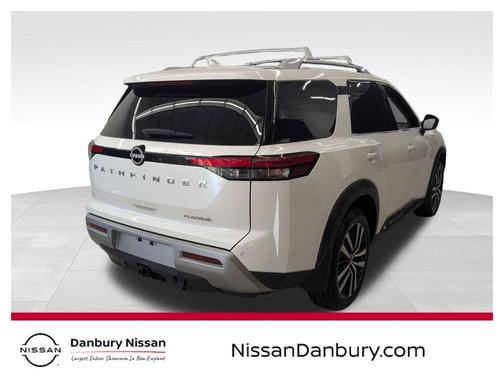 2024 Nissan Pathfinder Platinum FWD