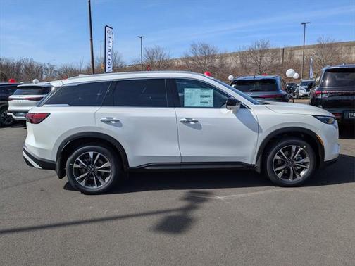 2025 INFINITI QX60 Luxe