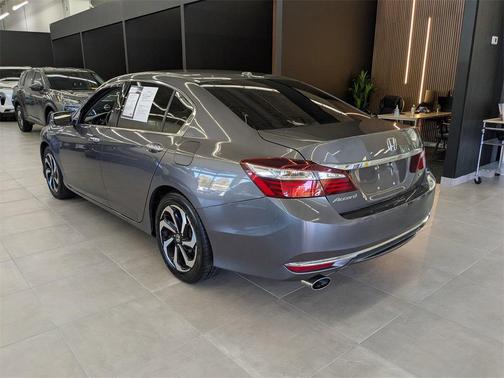 2017 Honda Accord EX-L w/Navigation & Honda Sensing