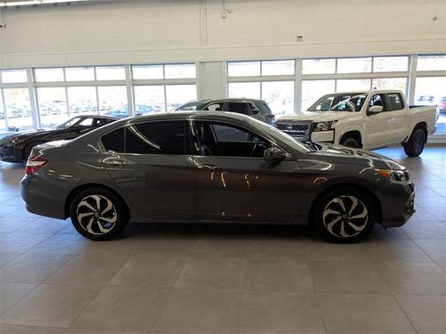 2017 Honda Accord EX-L w/Navigation & Honda Sensing