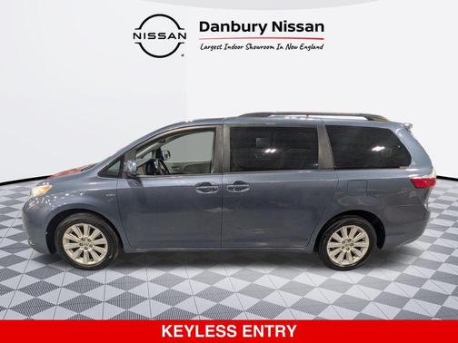 2016 Toyota Sienna LE