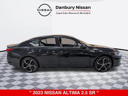 2023 Nissan Altima SR FWD