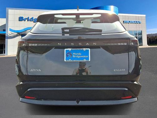 2024 Nissan ARIYA ENGAGE