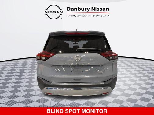 Boulder Gray Pearl 2022 Nissan Rogue Platinum