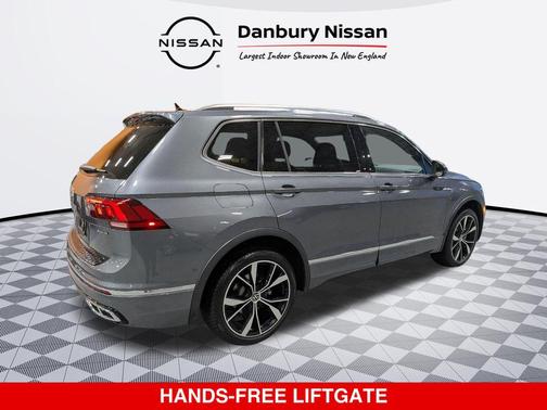 Platinum Gray Metallic 2022 Volkswagen Tiguan 2.0T SEL R-Line 4MOTION