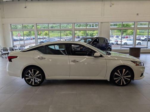 2022 Nissan Altima Platinum Intelligent AWD