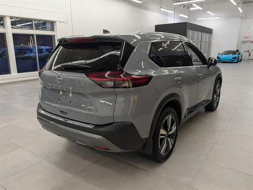 2022 Nissan Rogue SL