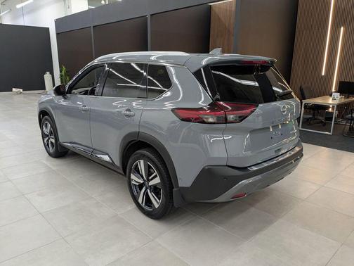 2022 Nissan Rogue SL