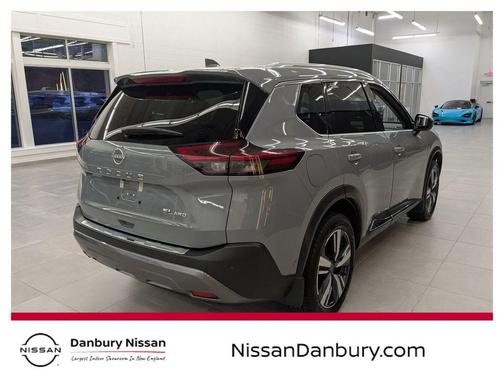 2022 Nissan Rogue SL