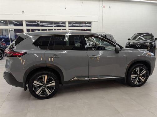 2022 Nissan Rogue SL