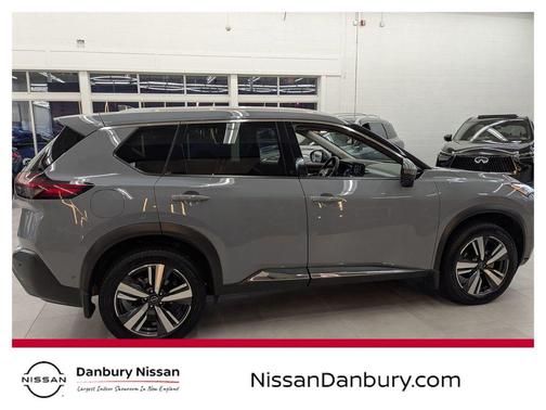 2022 Nissan Rogue SL