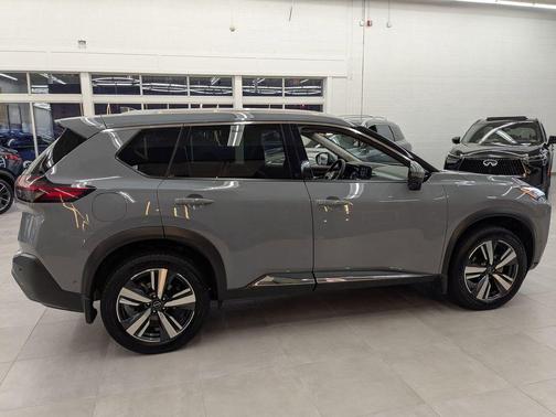 2022 Nissan Rogue SL