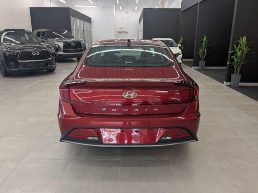 2023 Hyundai SONATA SE