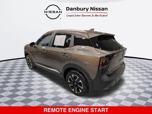 2025 Nissan Kicks SV