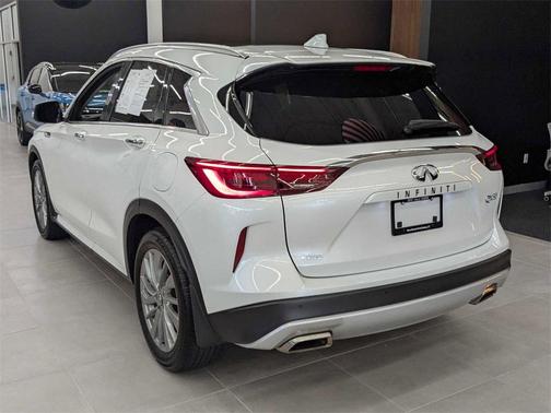 2023 INFINITI QX50 LUXE AWD