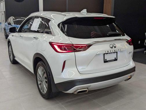 2023 INFINITI QX50 LUXE AWD