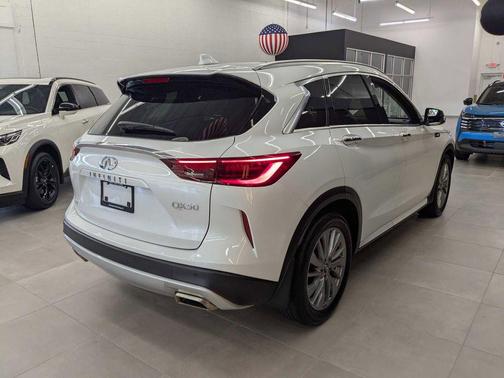 2023 INFINITI QX50 LUXE AWD