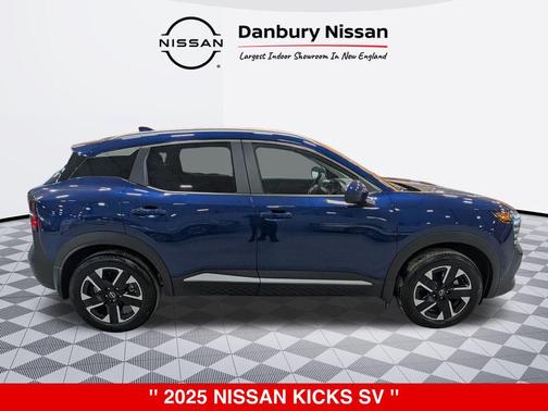 2025 Nissan Kicks SV