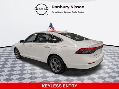 Platinum White Pearl 2024 Honda Accord EX
