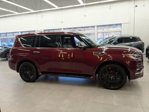 2023 INFINITI QX80 SENSORY AWD