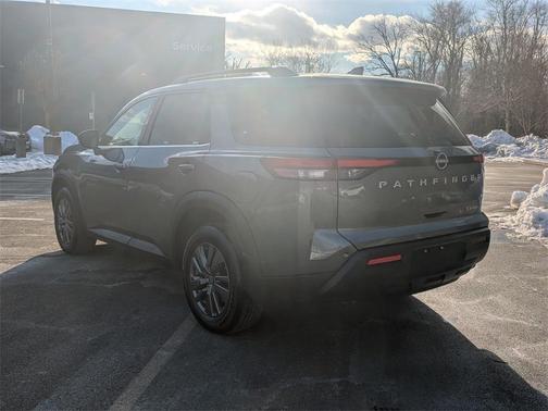 2024 Nissan Pathfinder SV 4WD
