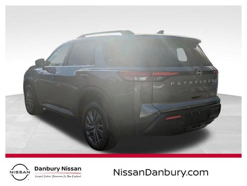 2024 Nissan Pathfinder SV 4WD