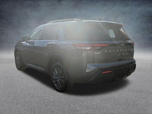 2024 Nissan Pathfinder SV 4WD