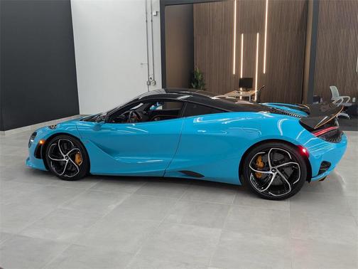 2024 McLaren 750S Coupe