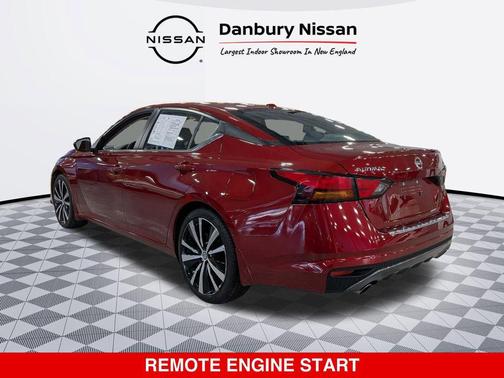 2022 Nissan Altima SR FWD