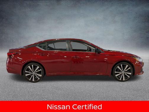 2022 Nissan Altima SR FWD