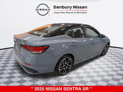 Atlantic Gray Metallic/Super Black 2025 Nissan Sentra SR