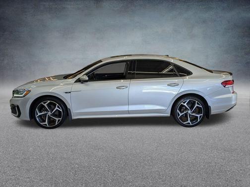 2020 Volkswagen Passat 2.0T R-Line