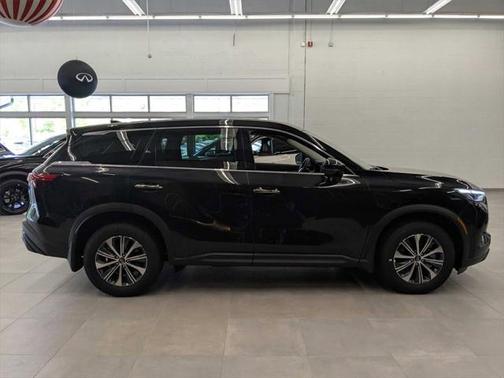 2025 INFINITI QX60 Pure