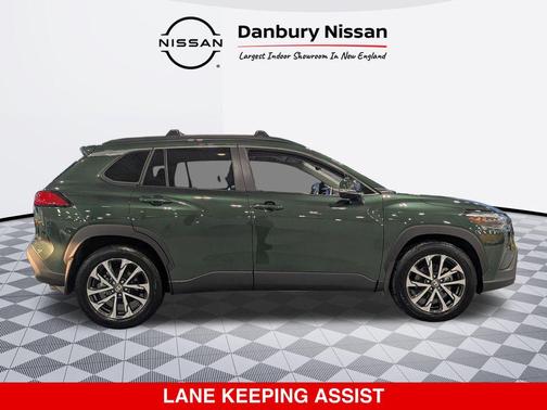 2024 Toyota Corolla Cross XLE