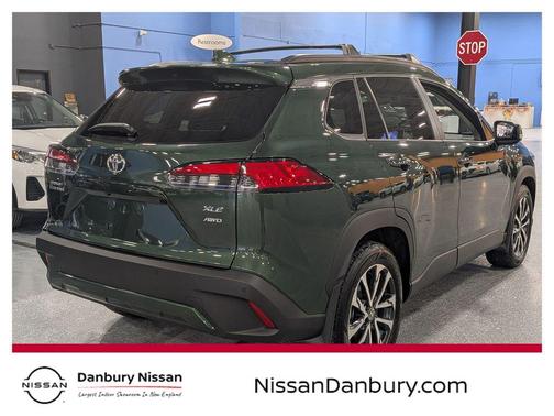 2024 Toyota Corolla Cross XLE