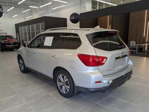 2020 Nissan Pathfinder S 4WD