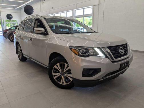 2020 Nissan Pathfinder S 4WD