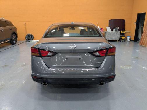 2023 Nissan Altima SR Intelligent AWD