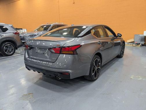 2023 Nissan Altima SR Intelligent AWD
